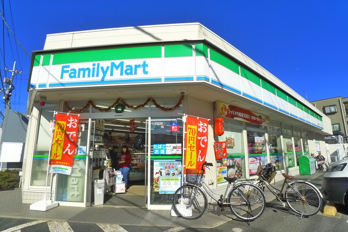 コンビニ　ファミリーマート欠真間店（コンビニ）まで159m