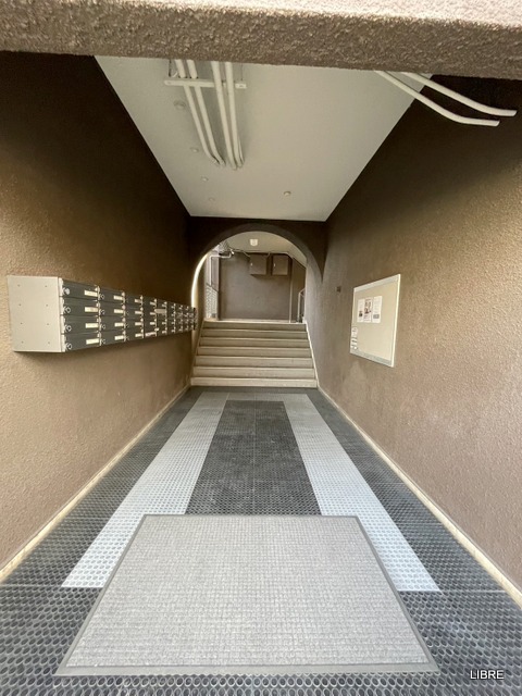 エントランス　共用スペースです！