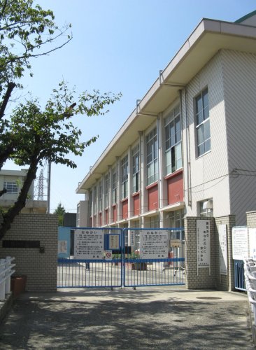 小学校　尼崎市立園和北小学校（小学校）まで833m