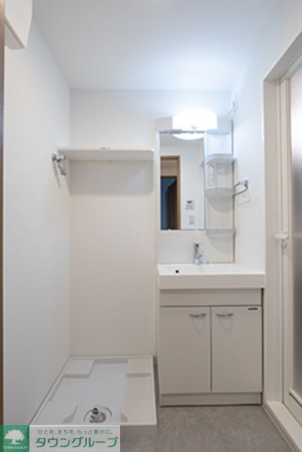 洗面設備　※写真は同タイプ住戸です。