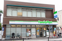 コンビニ　ファミリーマート 麻布運動場前店（コンビニ）まで319m