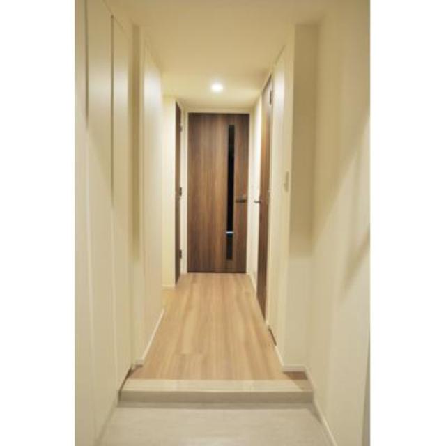 玄関　※写真は同タイプ住戸です。