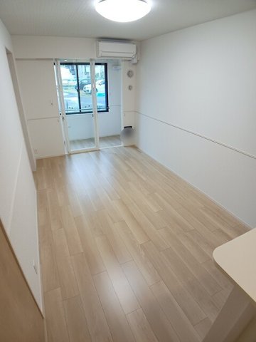 居室・リビング　ゆったり過ごせる居間です