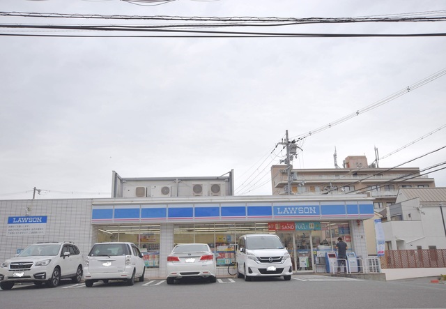 コンビニ　ローソン枚方東田宮店（コンビニ）まで955m