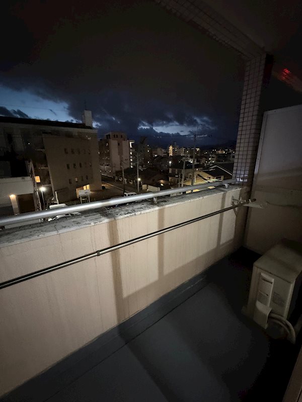 バルコニー　※写真は406号室です