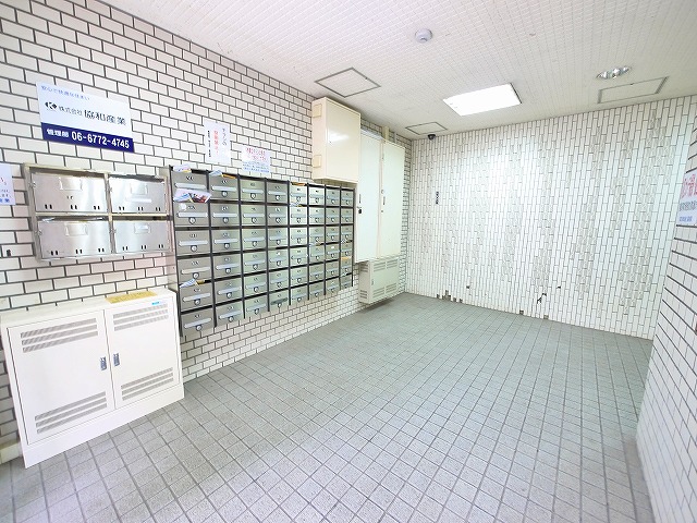 その他共有部分　ゆったりとしたエントランスです。
