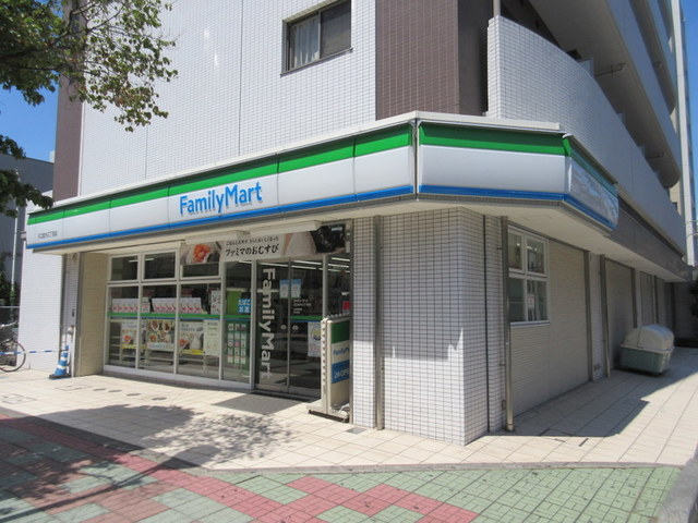 コンビニ　ファミリーマート川口並木三丁目店（コンビニ）まで215m