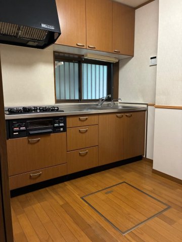 キッチン　グリル付き3口コンロ　システムキッチン