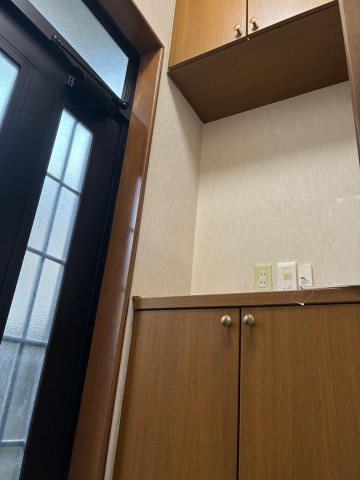 玄関　玄関スペース　シューズクローゼット付き