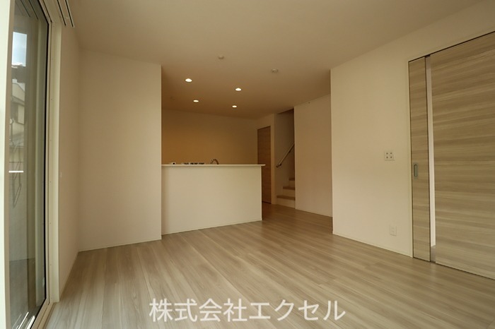 居室・リビング　広々とした室内です。
