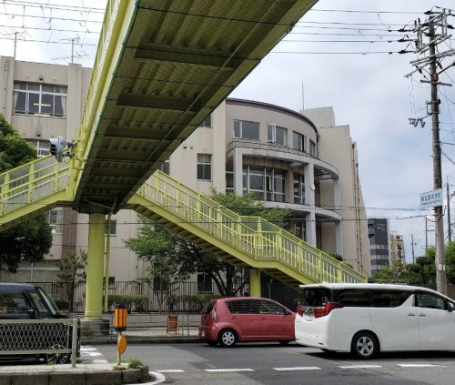 中学校　大阪市立新北野中学校（中学校）まで81m