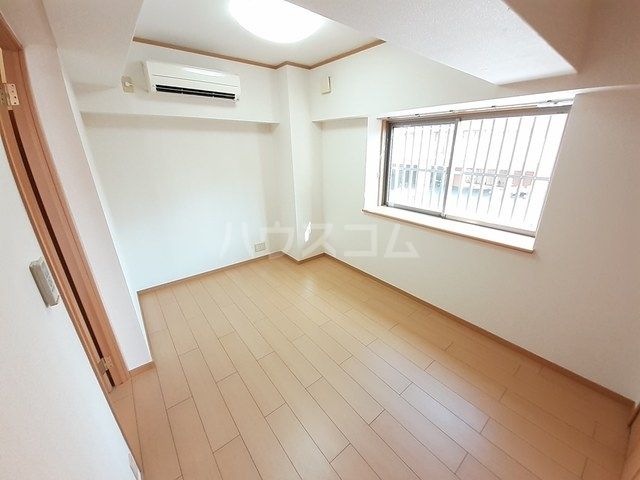 センバルエイトの内装写真