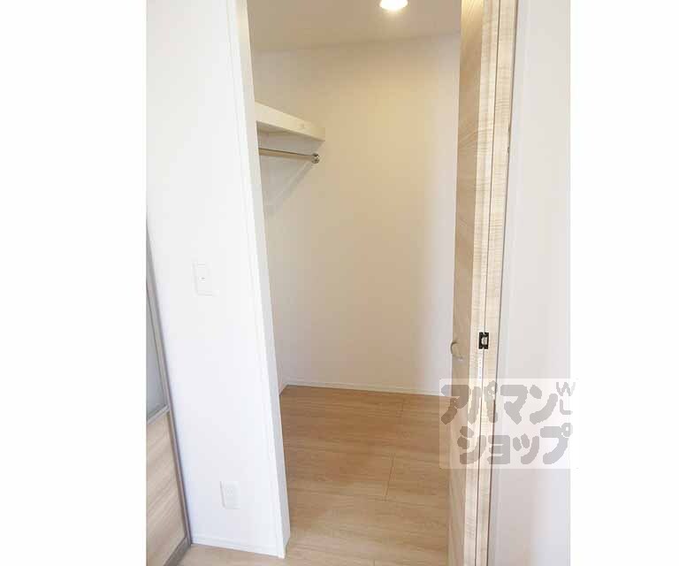 収納　ウォークインクローゼット