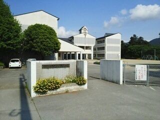 小学校　市浜小学校（小学校）まで610m