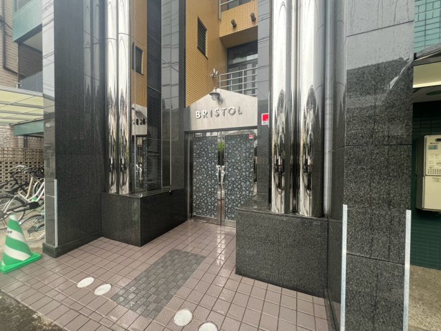 BRISTOLの外観写真