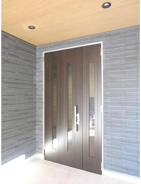 エントランス　お洒落な建物デザイン♪
