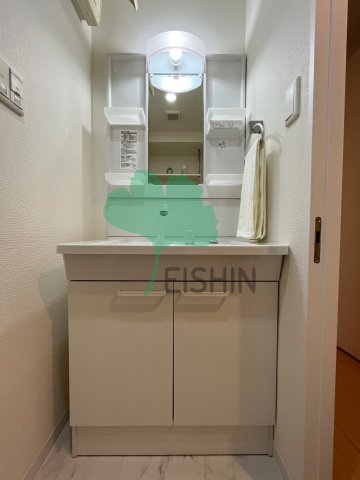 洗面設備　シンプルで使いやすい洗面台です！