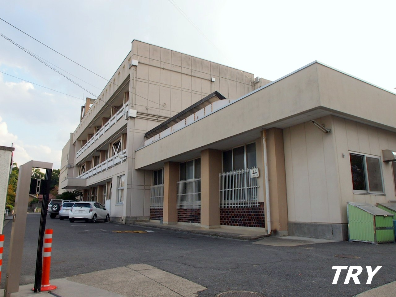 小学校　広陵町立広陵西小学校（小学校）まで719m