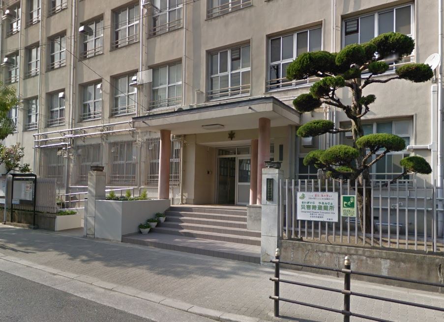 中学校　大阪市立都島中学校（中学校）まで404m