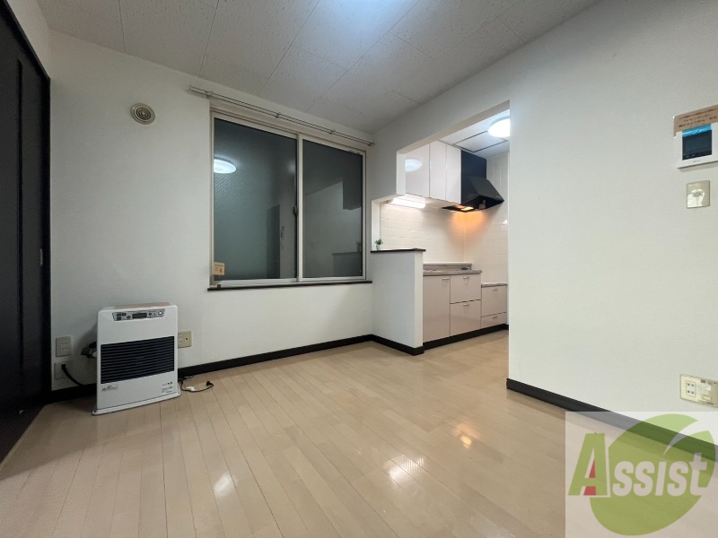 居室・リビング　広くてキレイなお部屋が広がっていて、充実した生活が送れそう。