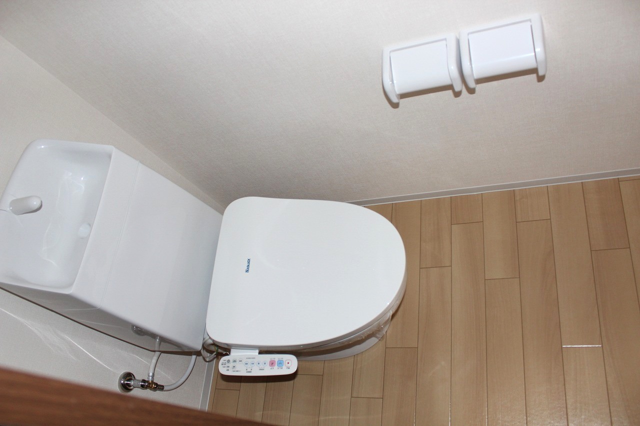 名鉄津島線 七宝駅 徒歩43分 2階建 築1年のトイレ写真