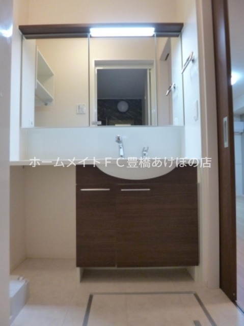 洗面設備　同型別部屋写真