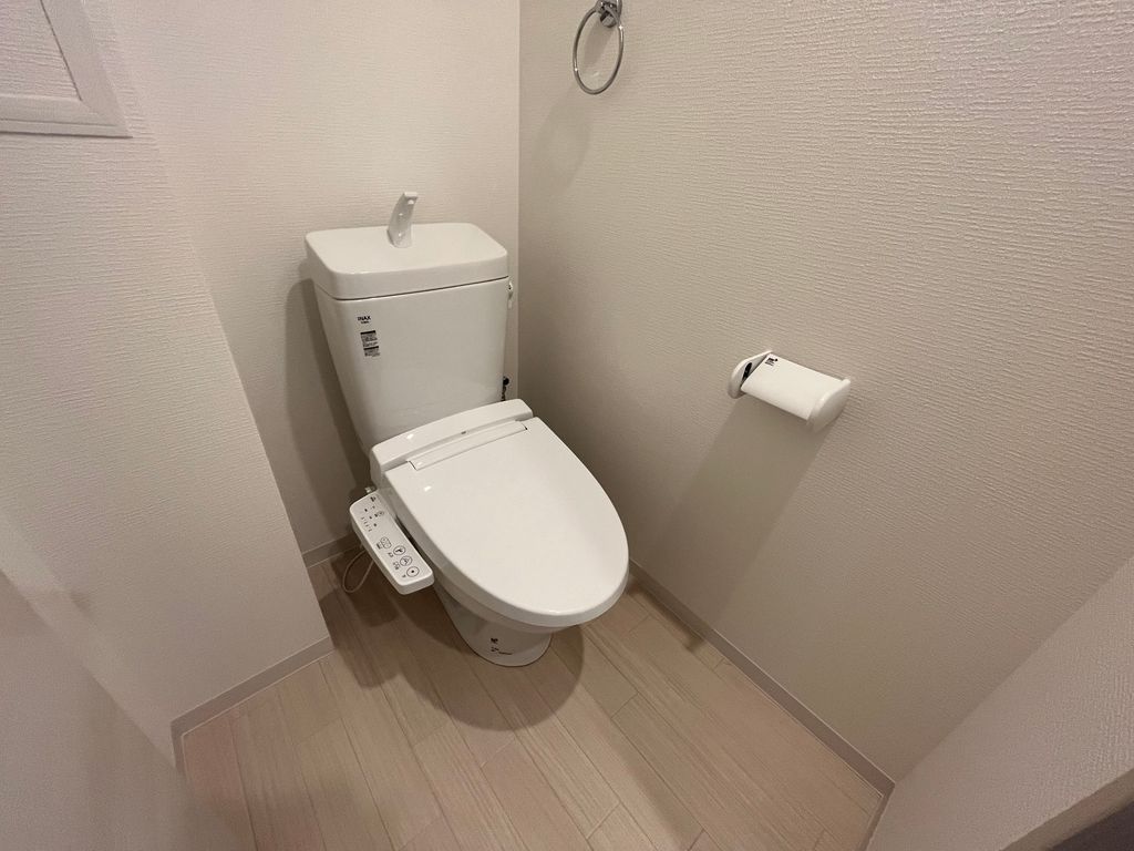 トイレ　ウォシュレット付きのトイレです！