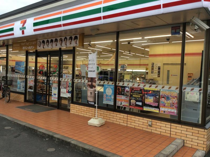 コンビニ　セブンイレブン 横浜鳥山町東店（コンビニ）まで440m