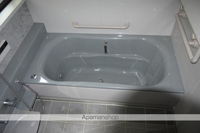 加茂町二丁目貸家の風呂写真