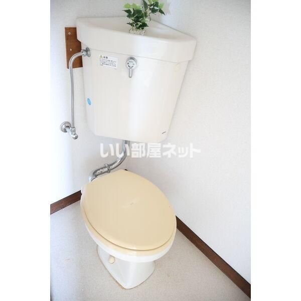 東武佐野線 佐野市駅 徒歩6分 2階建 築42年のトイレ写真