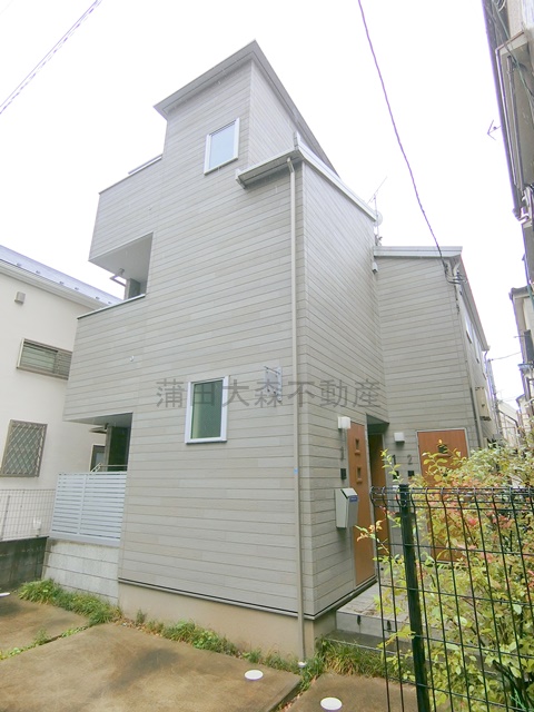 建物外観　2019年1月築　木造地上3階建て 東京都大田区南馬込4丁目