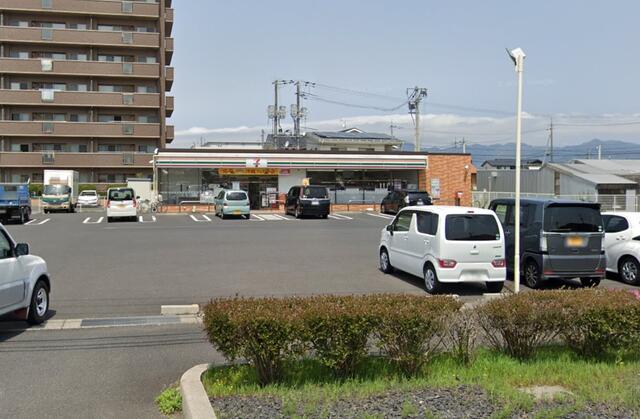 コンビニ　セブン－イレブン　出雲西新町店（コンビニ）まで1055m