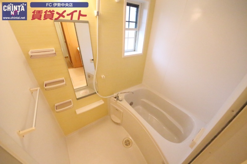 バス・シャワールーム　同型タイプの写真です
