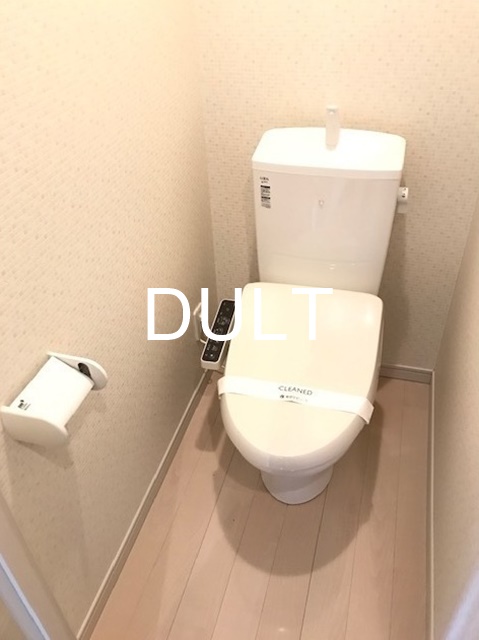 東京メトロ千代田線 町屋駅 徒歩2分 9階建 築13年のトイレ写真