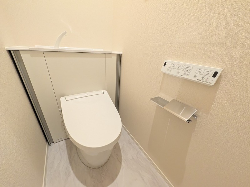 遠州鉄道 新浜松駅 徒歩9分 4階建 築1年のトイレ写真