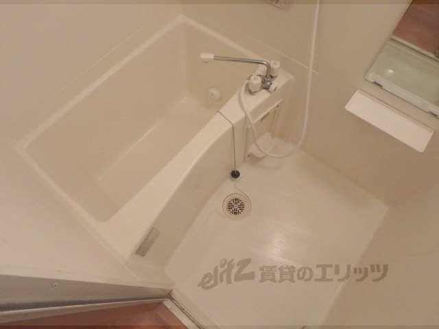 ヴェルメゾン御所西の風呂写真