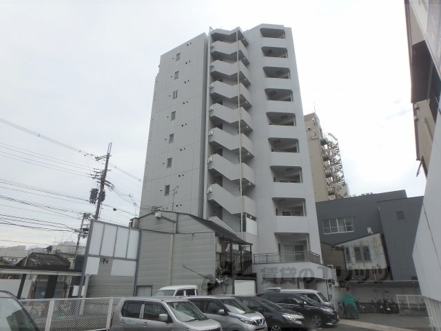 ヴェルメゾン御所西の外観写真
