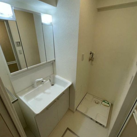 洗面設備　独立洗面台です