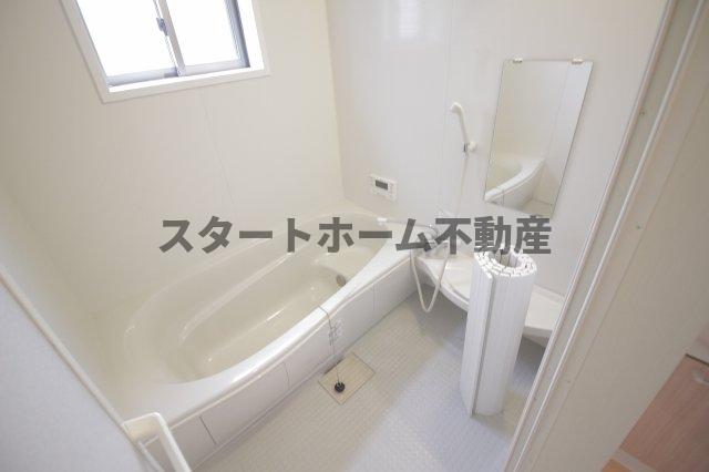 バス・シャワールーム　ゆったり過ごせるお風呂です