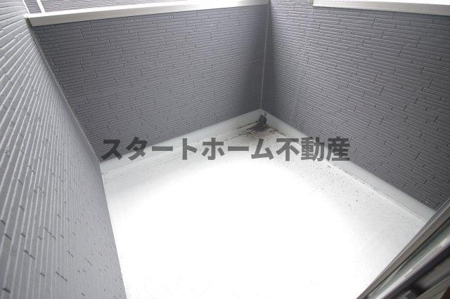 バルコニー　広々としたバルコニーです