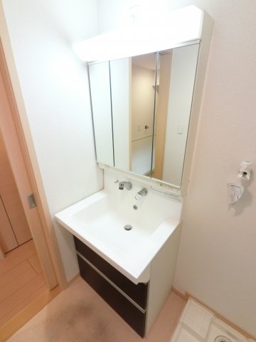 ＪＲ内房線 浜野駅 徒歩5分 3階建 築13年の内装写真