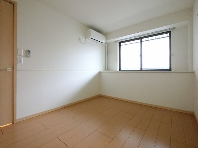 ＪＲ内房線 浜野駅 徒歩5分 3階建 築13年の内装写真