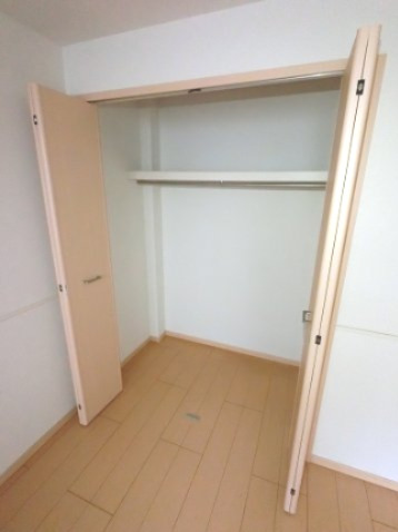 ＪＲ内房線 浜野駅 徒歩5分 3階建 築13年の内装写真