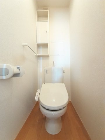 トイレ　落ち着いたトイレです