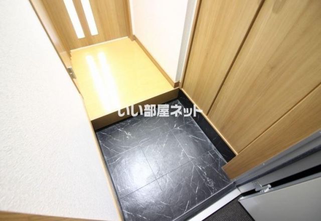 ポラリス恵み野駅前の玄関写真