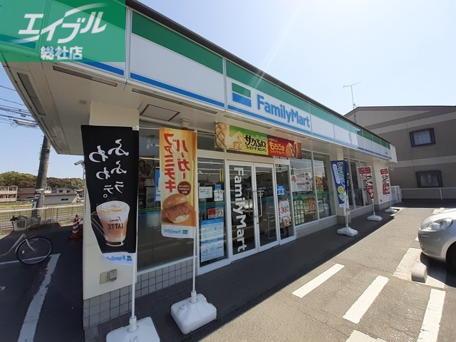 コンビニ　ファミリーマート総社溝口店（コンビニ）まで1300m
