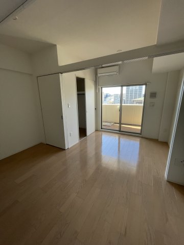 居室・リビング　イメージとして同建物他部屋を表示しています