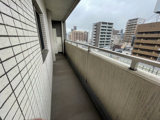 バルコニー　陽当たり良好なバルコニーです