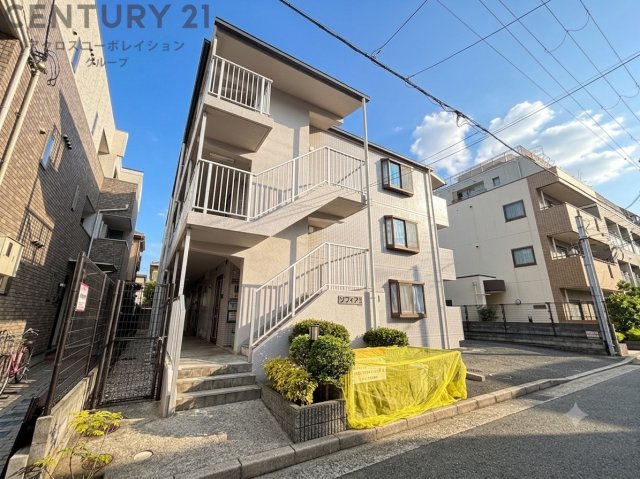建物外観　敷地内に駐車場あります！