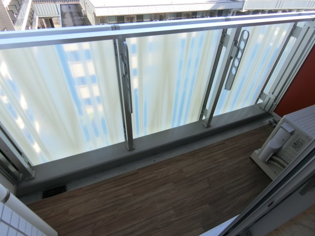 バルコニー　他のお部屋の参考写真となります。